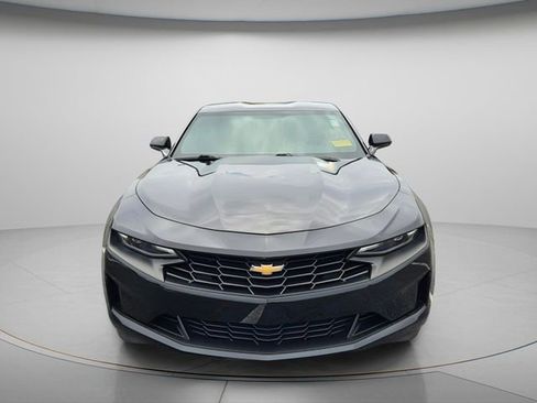 Used 2019 Chevrolet Camaro LT RWD image 9
