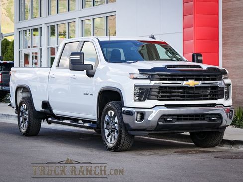 Used 2025 Chevrolet Silverado 3500 LT AWD/4WD image 1