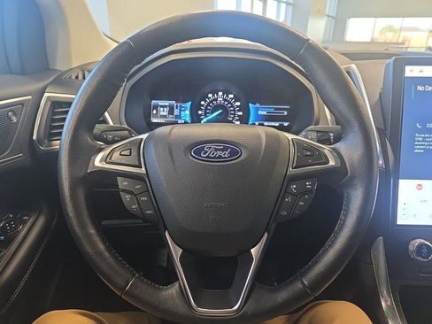 Used 2024 Ford Edge Titanium image 22