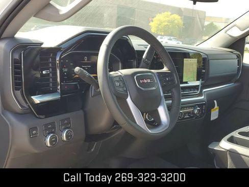 New 2026 GMC Sierra 1500 Elevation image 10