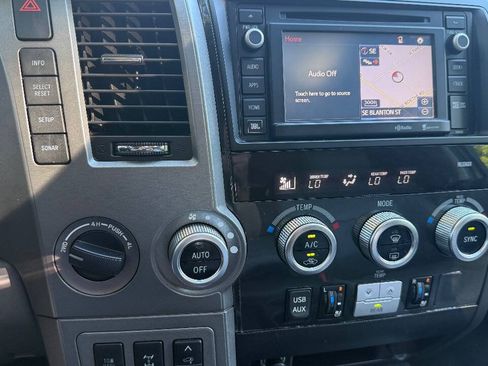 Used 2016 Toyota Sequoia Platinum AWD/4WD image 30
