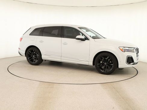 New 2025 Audi Q7 3.0T Premium Plus image 9