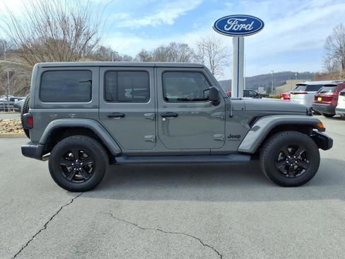Used 2021 Jeep Wrangler Unlimited Sahara image 20