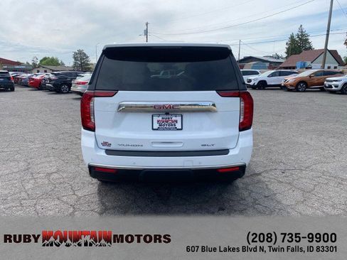 Used 2023 GMC Yukon SLT AWD/4WD image 6