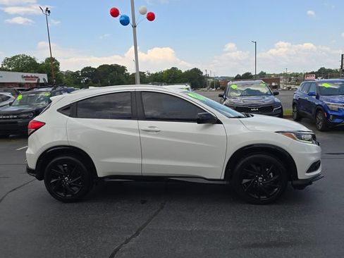 Used 2021 Honda HR-V Sport image 2
