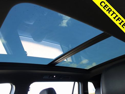 Certified 2023 Volkswagen Tiguan SEL R-Line image 21