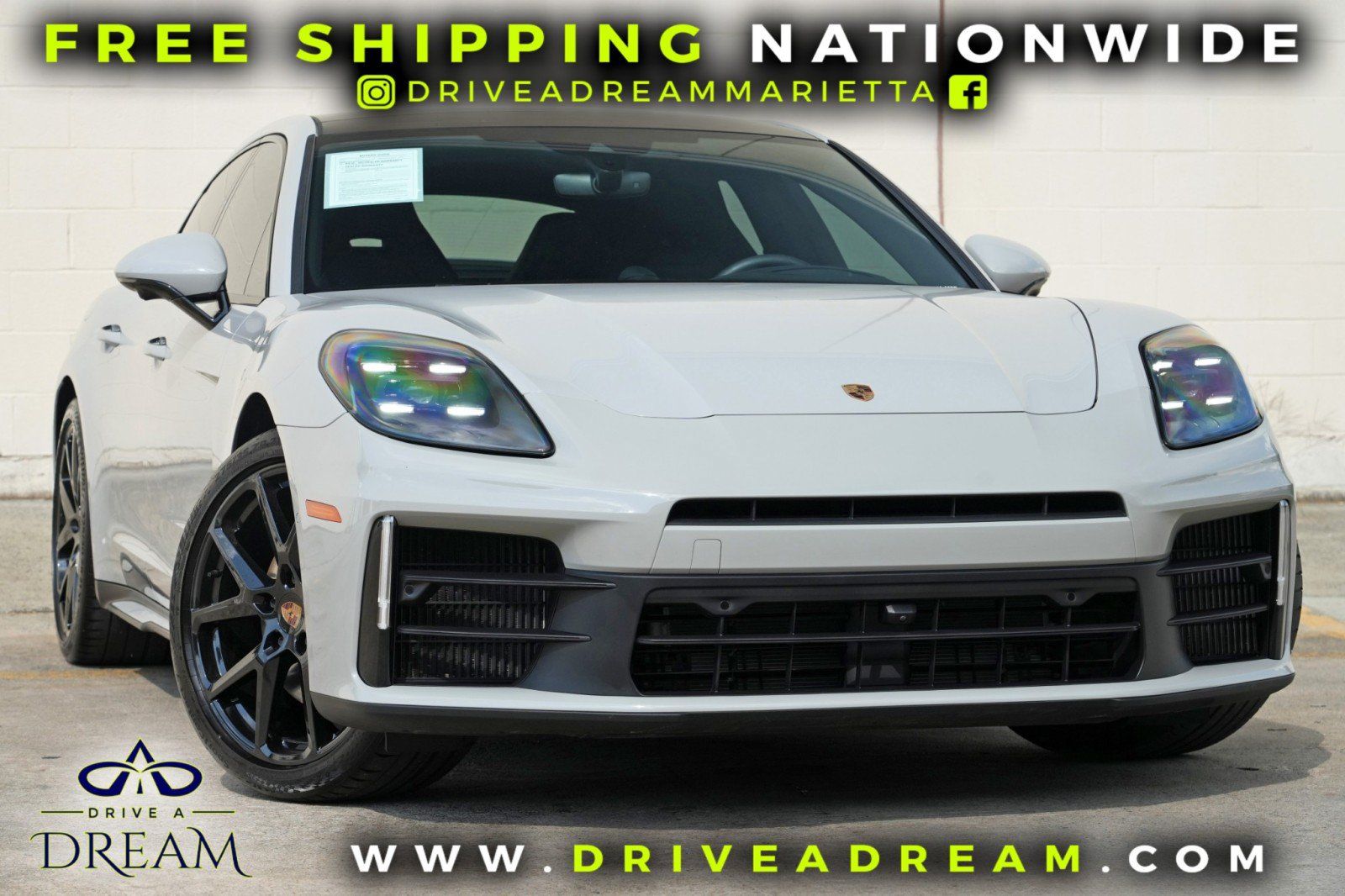 Used 2025 Porsche Panamera image 2