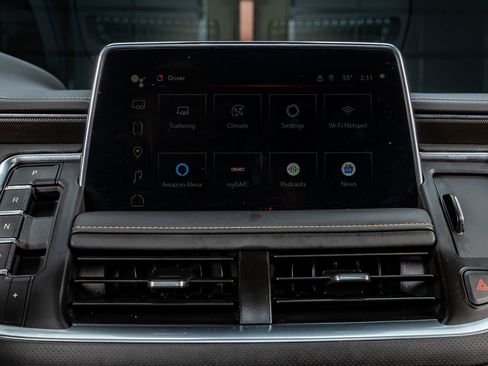 Used 2024 GMC Yukon AT4 w/ AT4 Premium Plus Package image 25