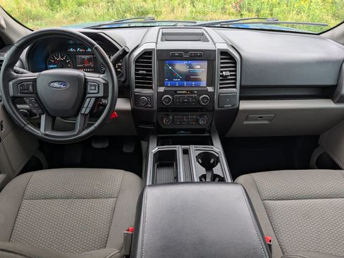 Used 2019 Ford F150 XLT w/ Equipment Group 302A Luxury AWD/4WD image 9