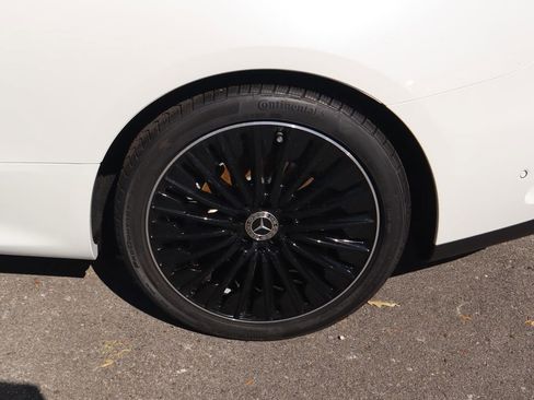 New 2026 Mercedes-Benz CLE 300 4MATIC Coupe image 9