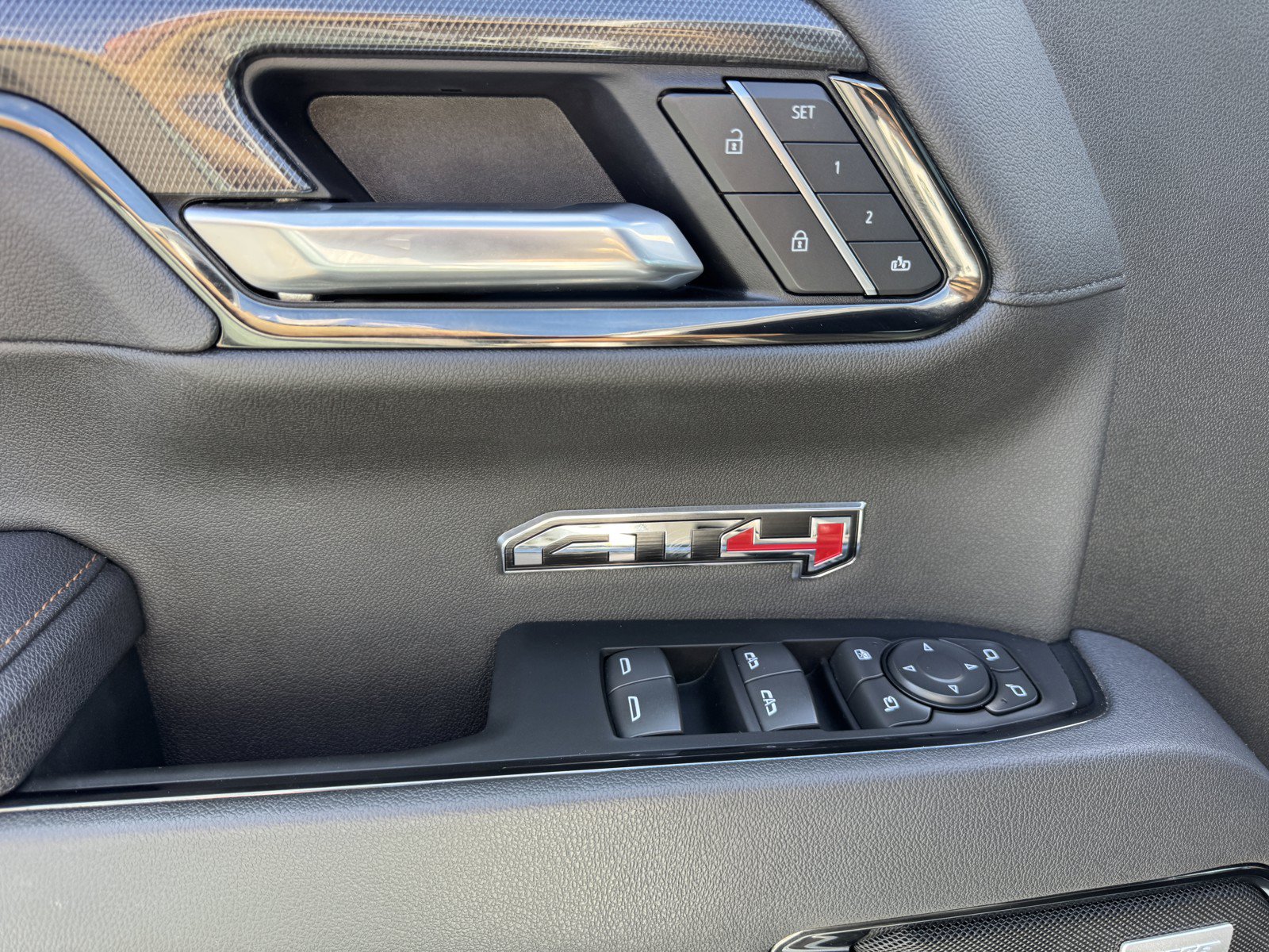 Used 2025 GMC Sierra 1500 AT4 AWD/4WD image 21