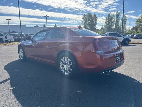 Used 2021 Chrysler 300 S image 5