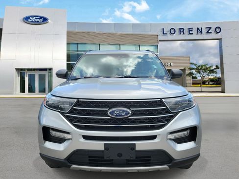 Used 2024 Ford Explorer XLT w/ Equipment Group 202A RWD image 2