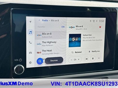 Certified 2025 Toyota Camry SE w/ Convenience Package image 34