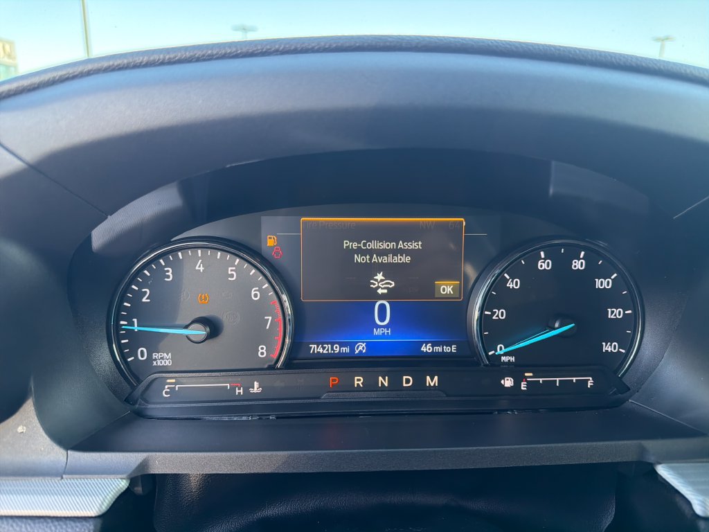 Used 2021 Ford Explorer XLT w/ Equipment Group 202A AWD/4WD image 14