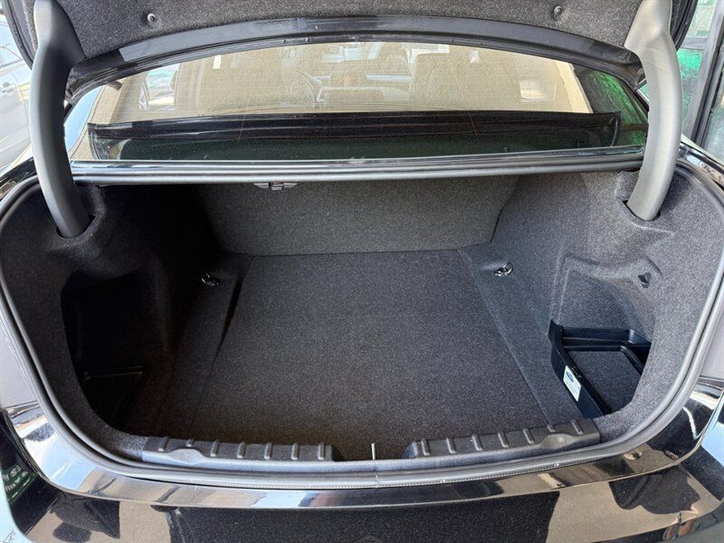 Used 2015 BMW 320i Sedan RWD image 34