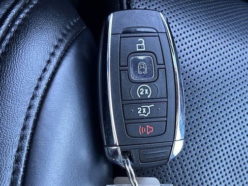 Used 2018 Lincoln Navigator Reserve w/ Technology Package image 47