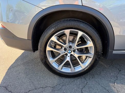 Used 2024 BMW X5 xDrive40i w/ Parking Assistance Package AWD/4WD image 10