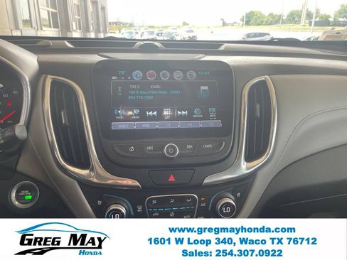 Used 2018 Chevrolet Equinox Premier FWD image 18