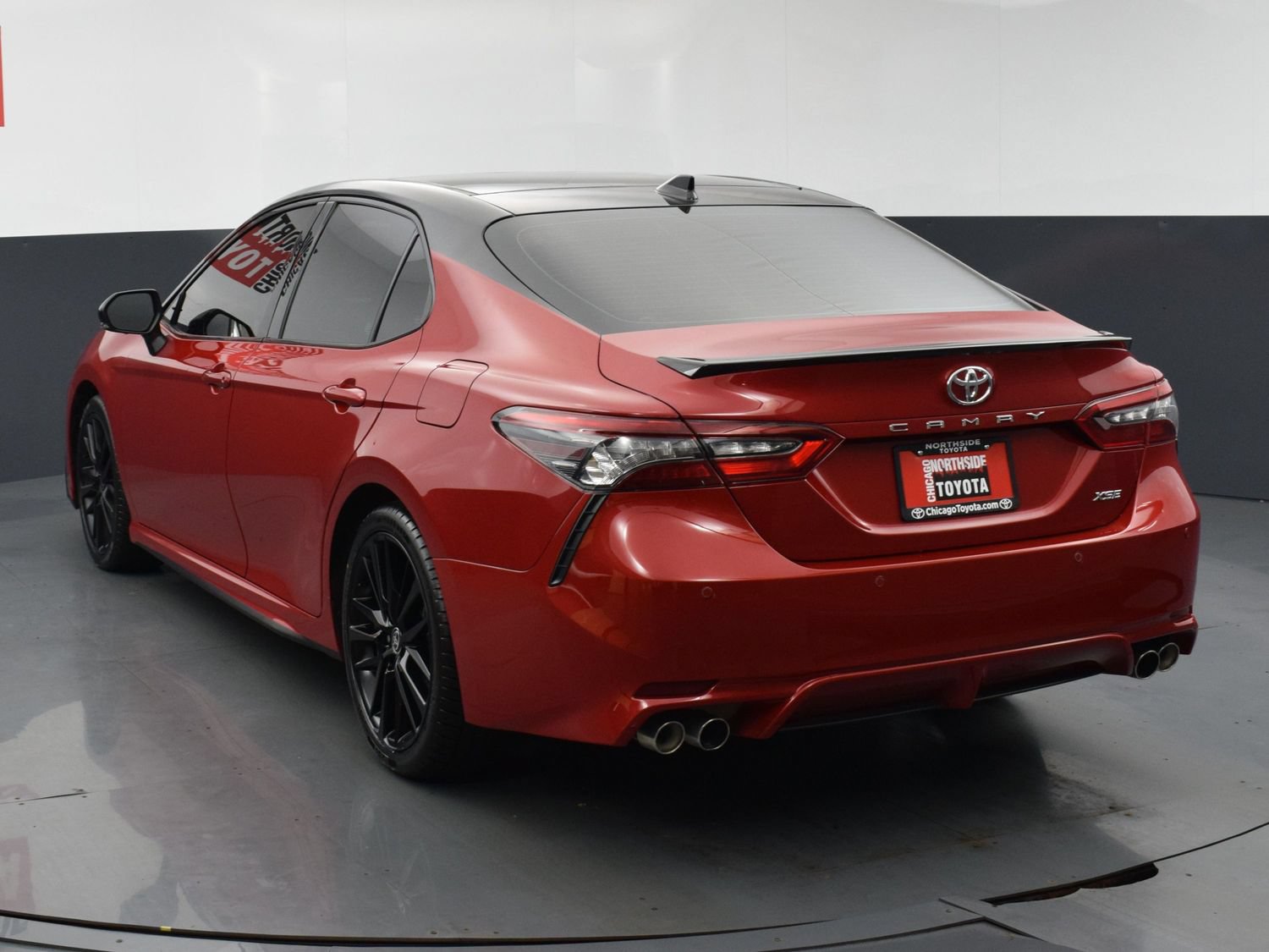 Used 2022 Toyota Camry XSE w/ Navigation Package FWD image 3