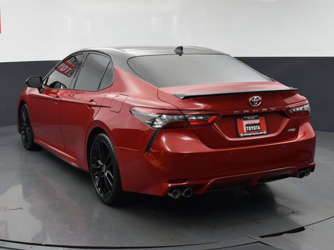 Used 2022 Toyota Camry XSE w/ Navigation Package FWD image 3