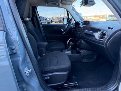 Used 2018 Jeep Renegade Latitude image 46