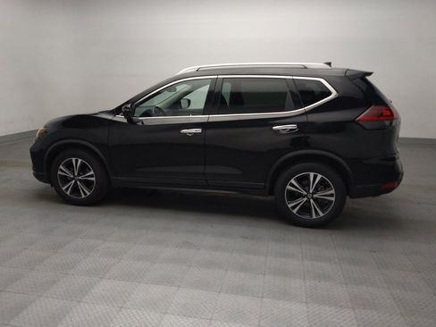 Used 2020 Nissan Rogue SV w/ Premium Package FWD image 3