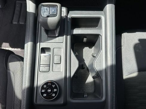 Used 2023 Nissan Pathfinder S AWD/4WD image 25