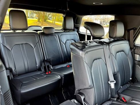 Used 2020 Ford Expedition Limited image 28