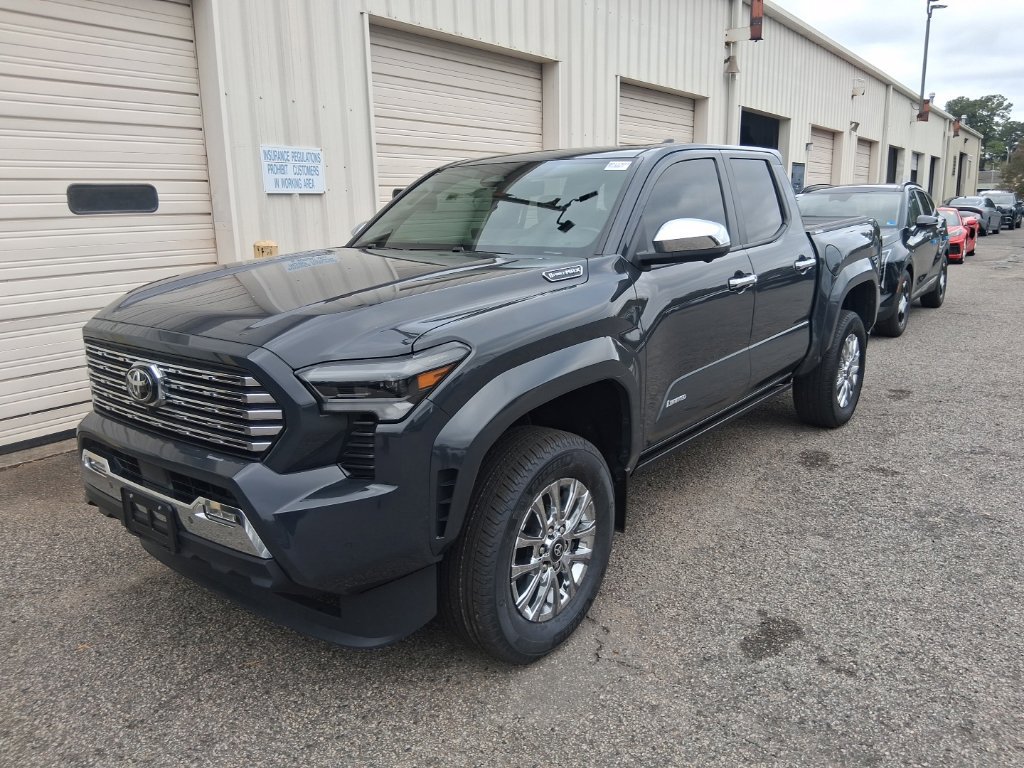 Used 2024 Toyota Tacoma Limited AWD/4WD 360° Tour
