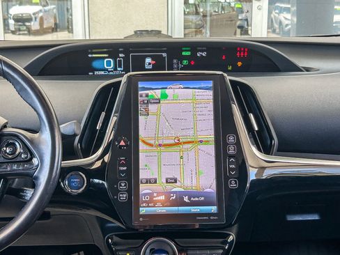 Used 2020 Toyota Prius Prime XLE FWD image 13