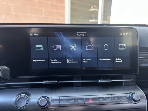 Used 2024 Hyundai Kona Limited image 24