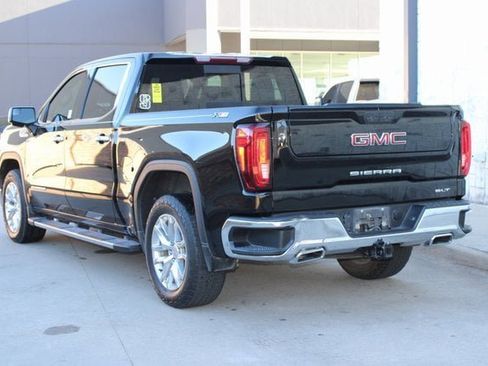 Used 2021 GMC Sierra 1500 SLT image 3