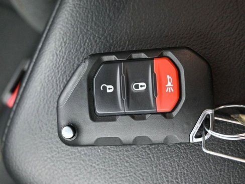 Used 2025 Jeep Wrangler Sport image 27