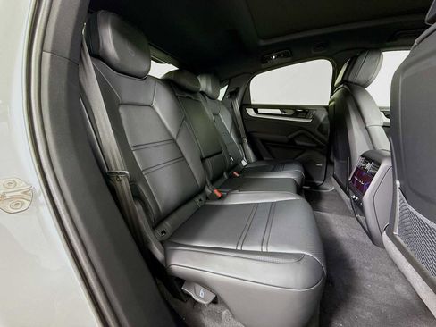 New 2026 Porsche Cayenne S image 29