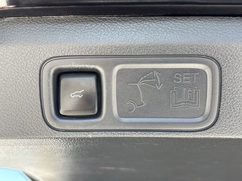 Certified 2024 Ford Expedition Max Limited image 9