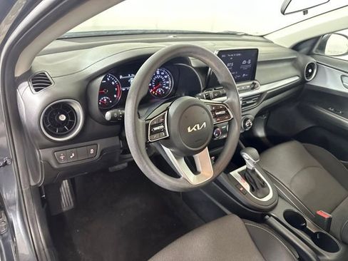 Used 2023 Kia Forte LXS w/ LXS Technology Package image 13