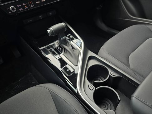 New 2026 Kia Niro LX FWD image 9