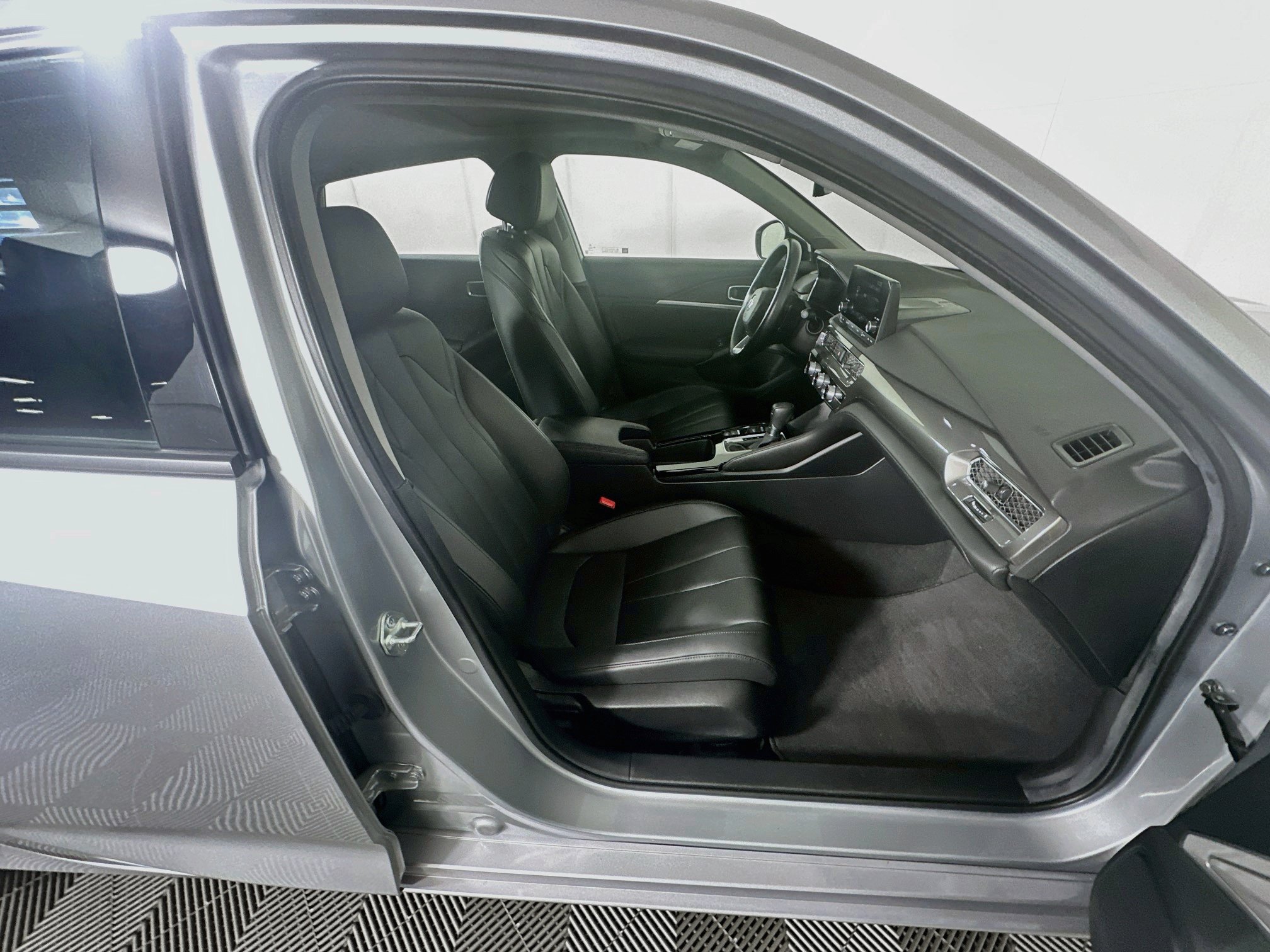 Used 2024 Acura Integra FWD image 30
