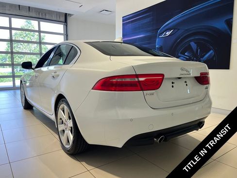 Used 2018 Jaguar XE Premium AWD/4WD image 2
