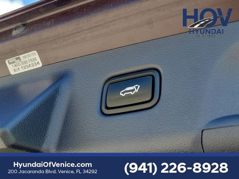 Used 2021 Hyundai Palisade Limited image 16