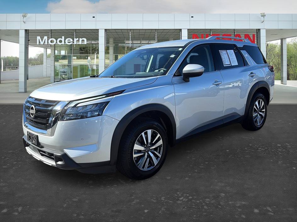 Certified 2025 Nissan Pathfinder SL FWD image 1