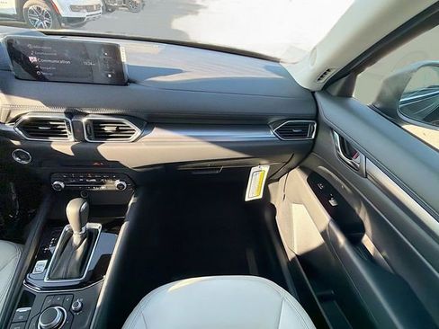 New 2025 MAZDA CX-5 AWD 2.5 S w/ Preferred Package image 18