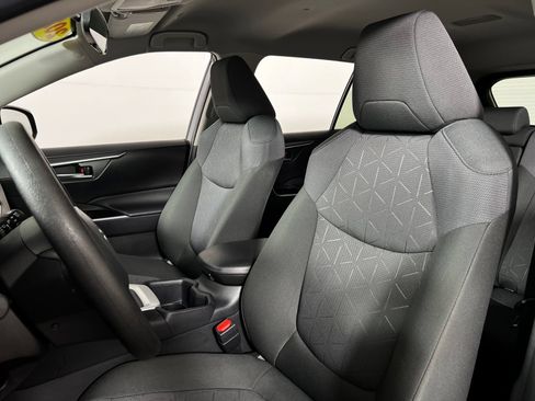 Certified 2025 Toyota RAV4 XLE AWD/4WD image 12