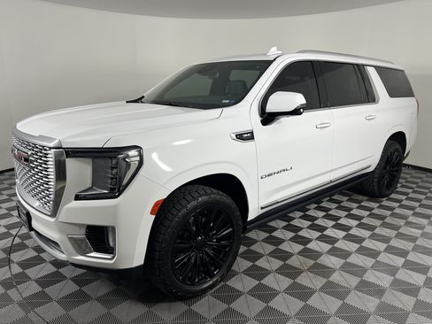 Used 2023 GMC Yukon XL Denali w/ Max Trailering Package AWD/4WD image 8