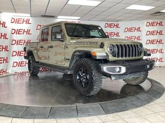 Used 2025 Jeep Gladiator Sport AWD/4WD 360° Tour