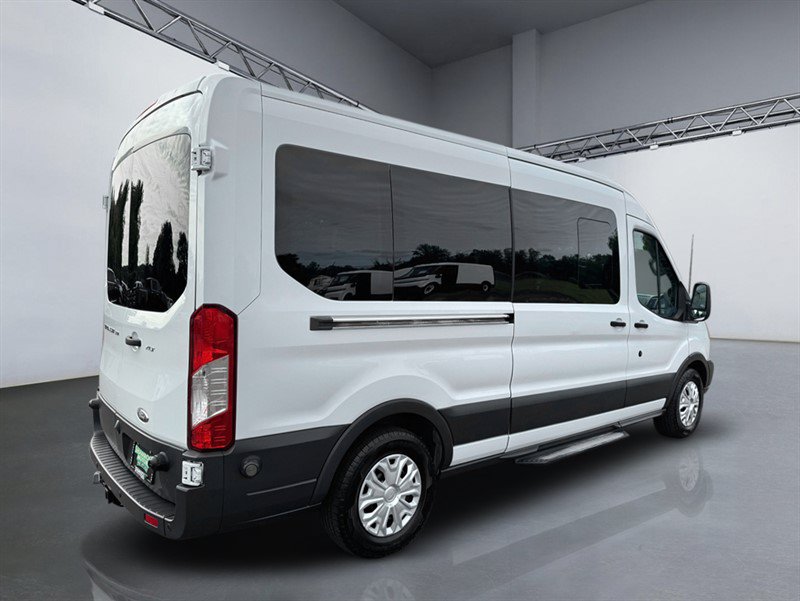 Used 2016 Ford Transit 350 XLT RWD image 7
