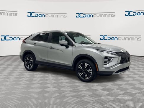 Used 2024 Mitsubishi Eclipse Cross SE AWD/4WD image 2