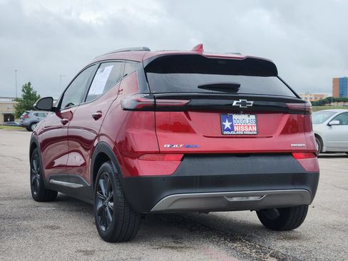 Used 2022 Chevrolet Bolt EUV Premier w/ Launch Edition FWD image 3