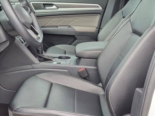 Used 2021 Volkswagen Atlas SE w/ Panoramic Sunroof Package FWD image 16
